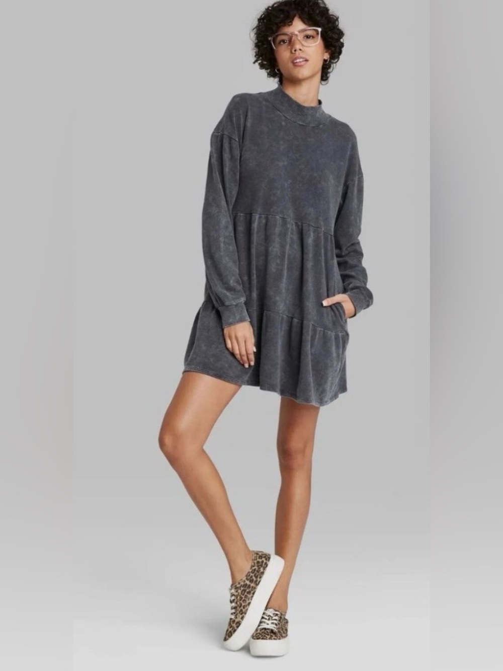 wild fable WomanS Dark Gray Acid Wash Long Sleeve Tunic/Mock Turtleneck Like New